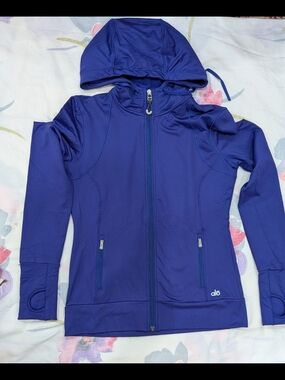 Alo Coolfit Hooded Zip-Up Jacket in Deep Purple